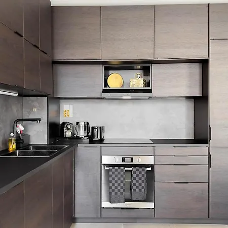 Le Riviera By Winsome Destination Apartment